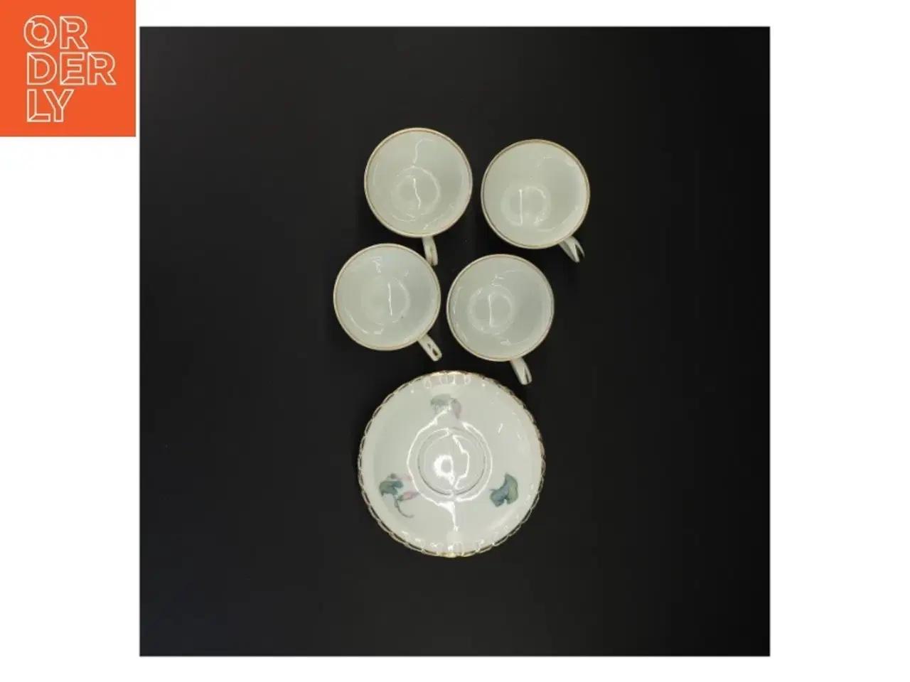 Billede 11 - Kaffestel fra Bing Og Grøndal (str. 25 x 23 cm og 25 x 19 cm og 12 cm og 6 x 9 cm og 15 cm og 27 gang i 25 cm x 16 cm og 30 x 19 cm)