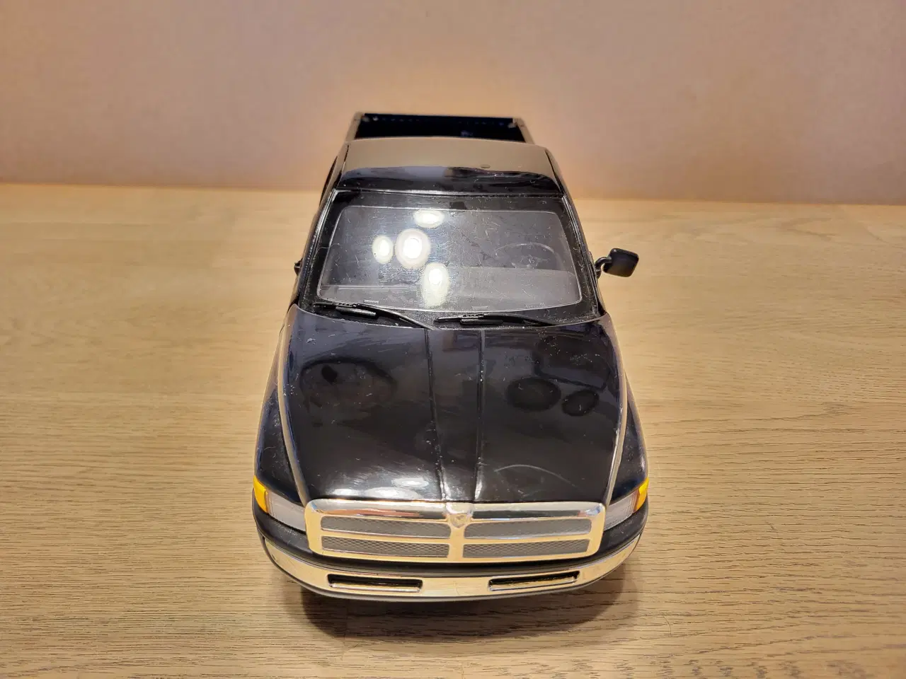 Billede 4 - Modelbil 1:18 American Muscle 1995 - 125 kr.