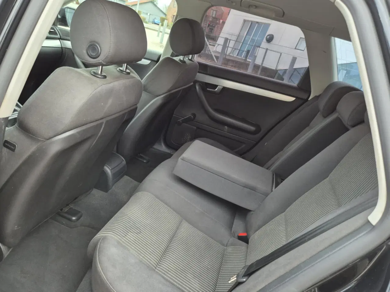 Billede 8 - Audi A4 2.0 TDi S-Line pæn og velholdt øko