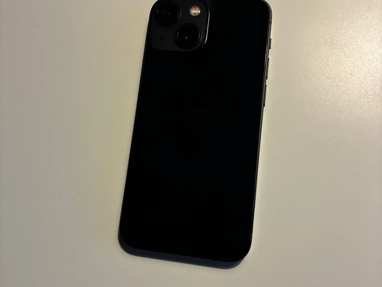 Billede 2 - Velholdt Iphone 13 Mini