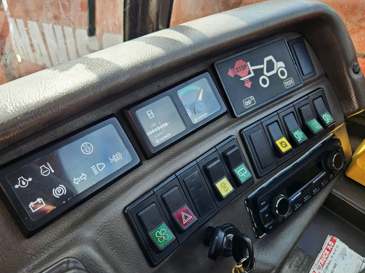 Billede 16 - Manitou 1232 ST / med 4 stk tilbehør / 8600 timer