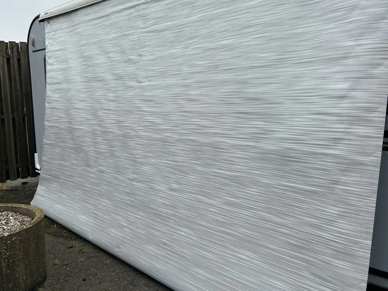 Billede 4 - Flot Thule posemarkise 4,25 m x 2,5 m med 2 sider