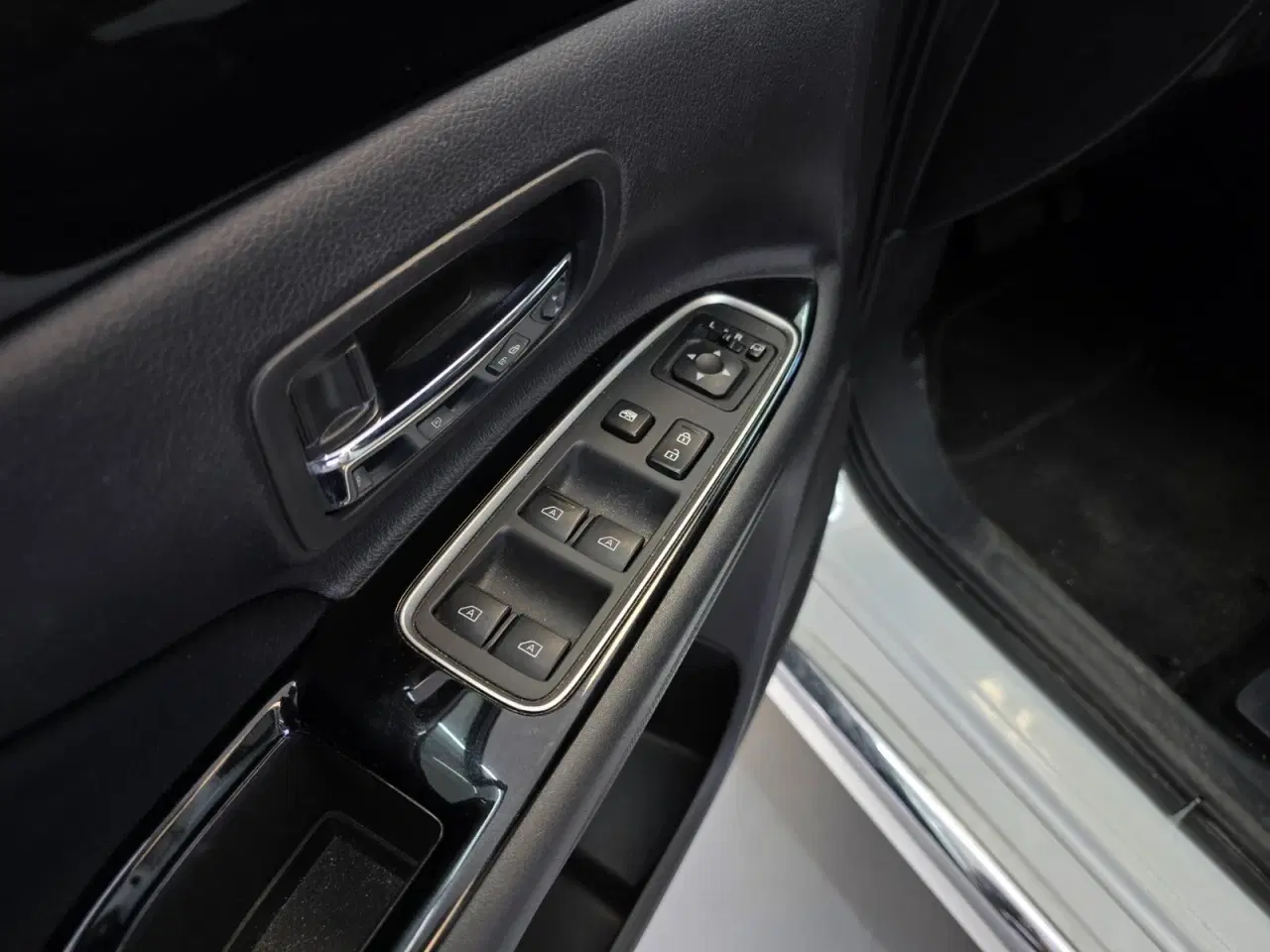 Billede 10 - Mitsubishi Outlander 2,4 PHEV Inform+ CVT 4WD