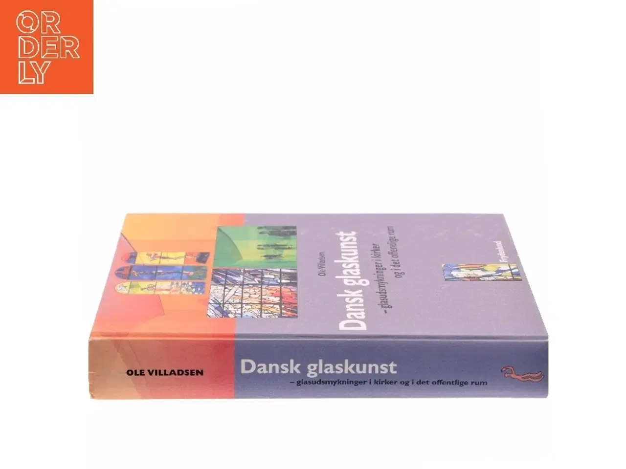 Billede 2 - Dansk glaskunst : glasudsmykninger i kirker og i det offentlige rum af Ole Villadsen (f. 1939-10-15) (Bog)