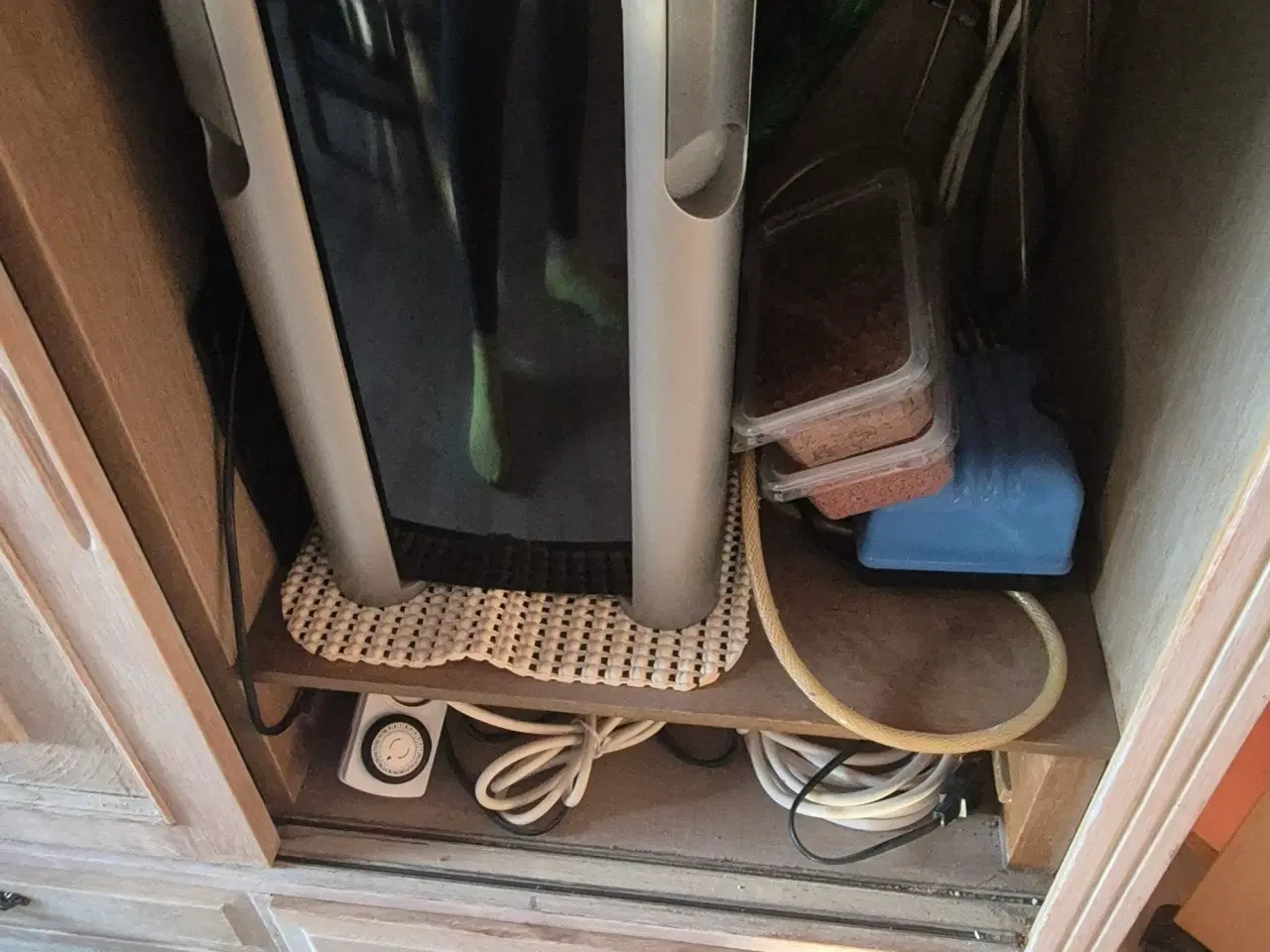 Billede 1 - 660L akvarie med 3D baggrund