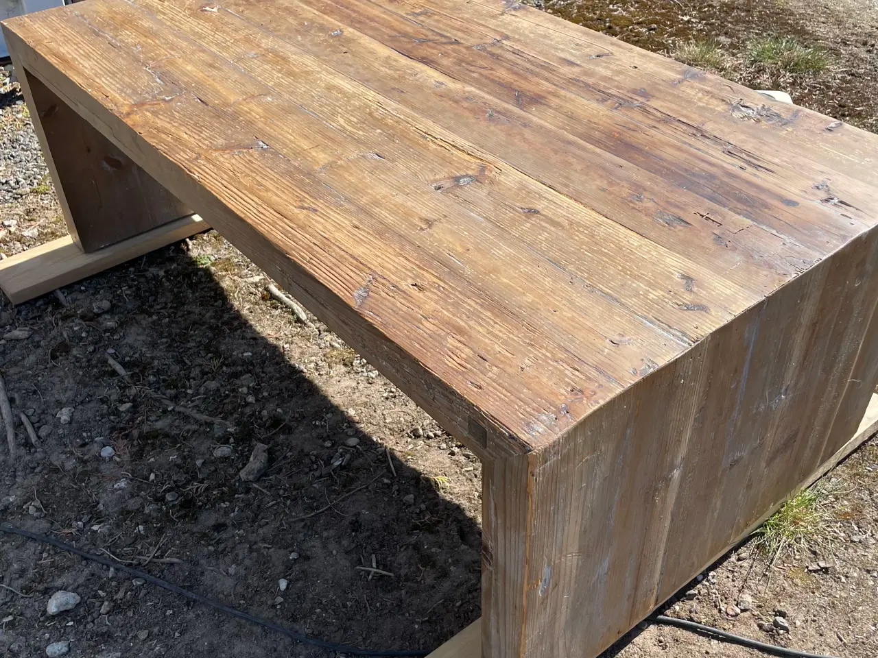 Billede 6 - Rustikt og råt sofabord fra “Recycled Wood “