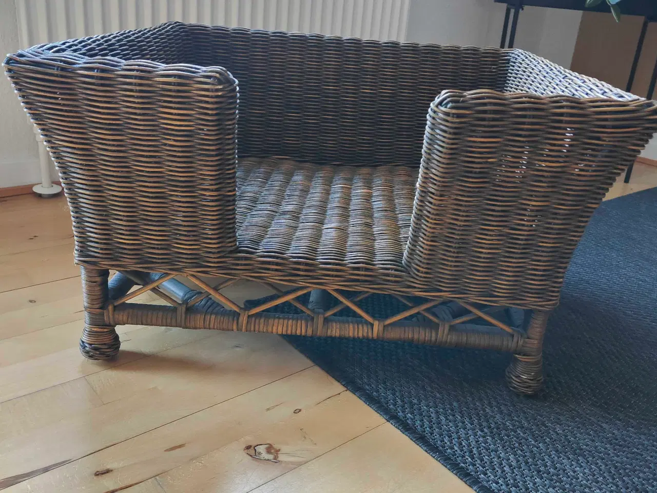 Billede 1 - Hundekurv i flet.