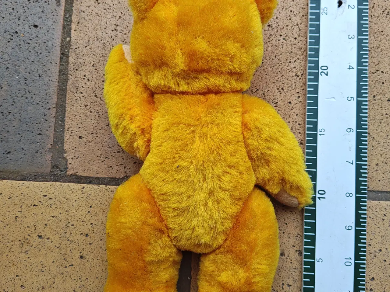 Billede 2 - Gammel Bamse bjørn der kan bevæge arme og ben