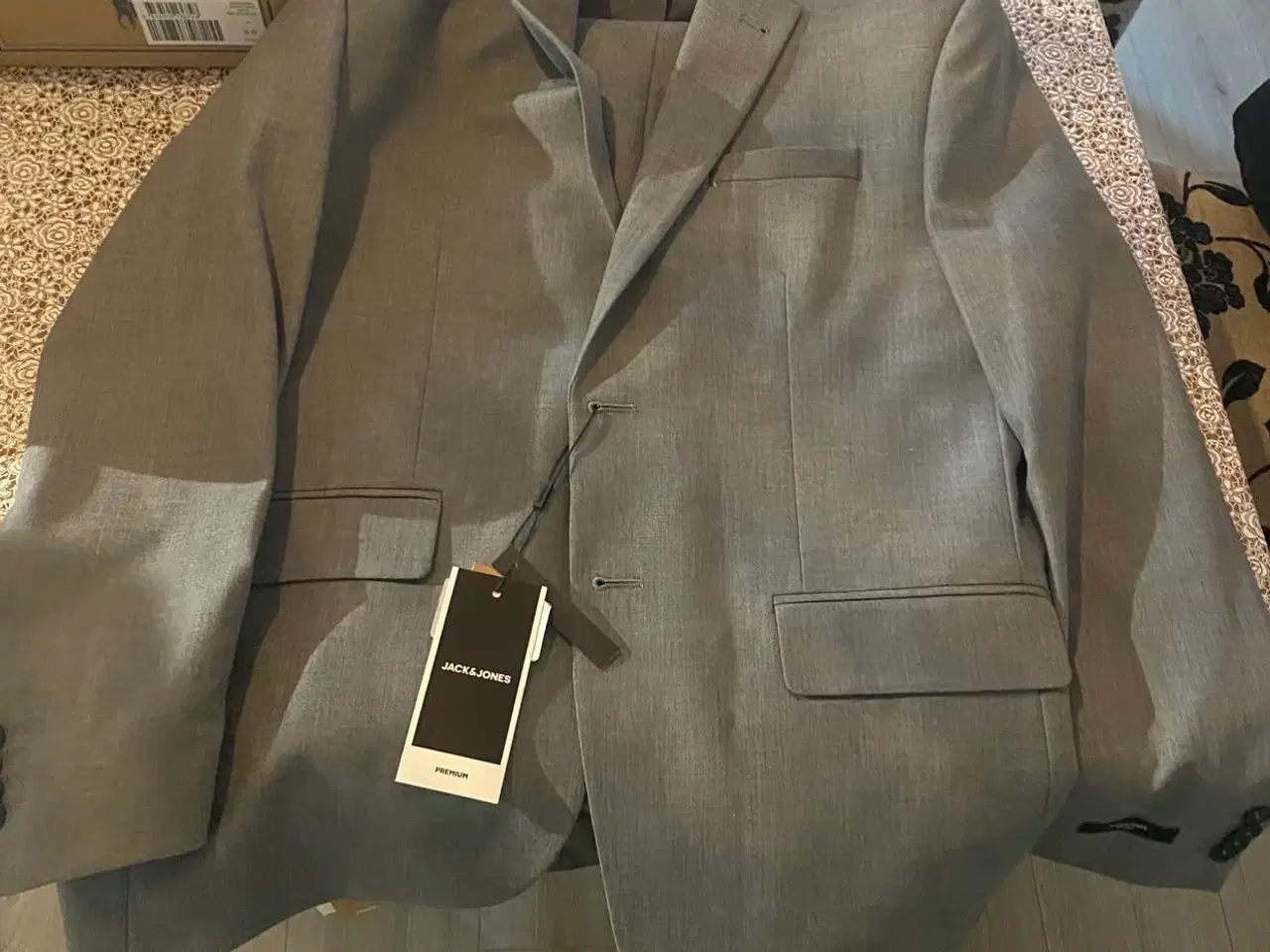 Billede 1 - Jack & Jones jakkesæt til mænd – helt nyt 48