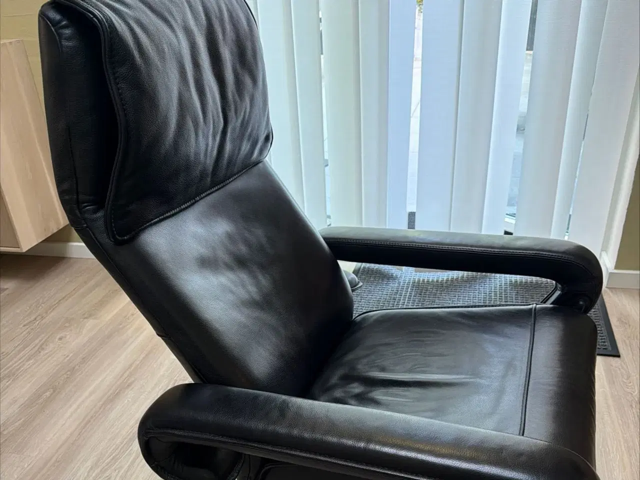 Billede 1 - Læderstol Stressless sort