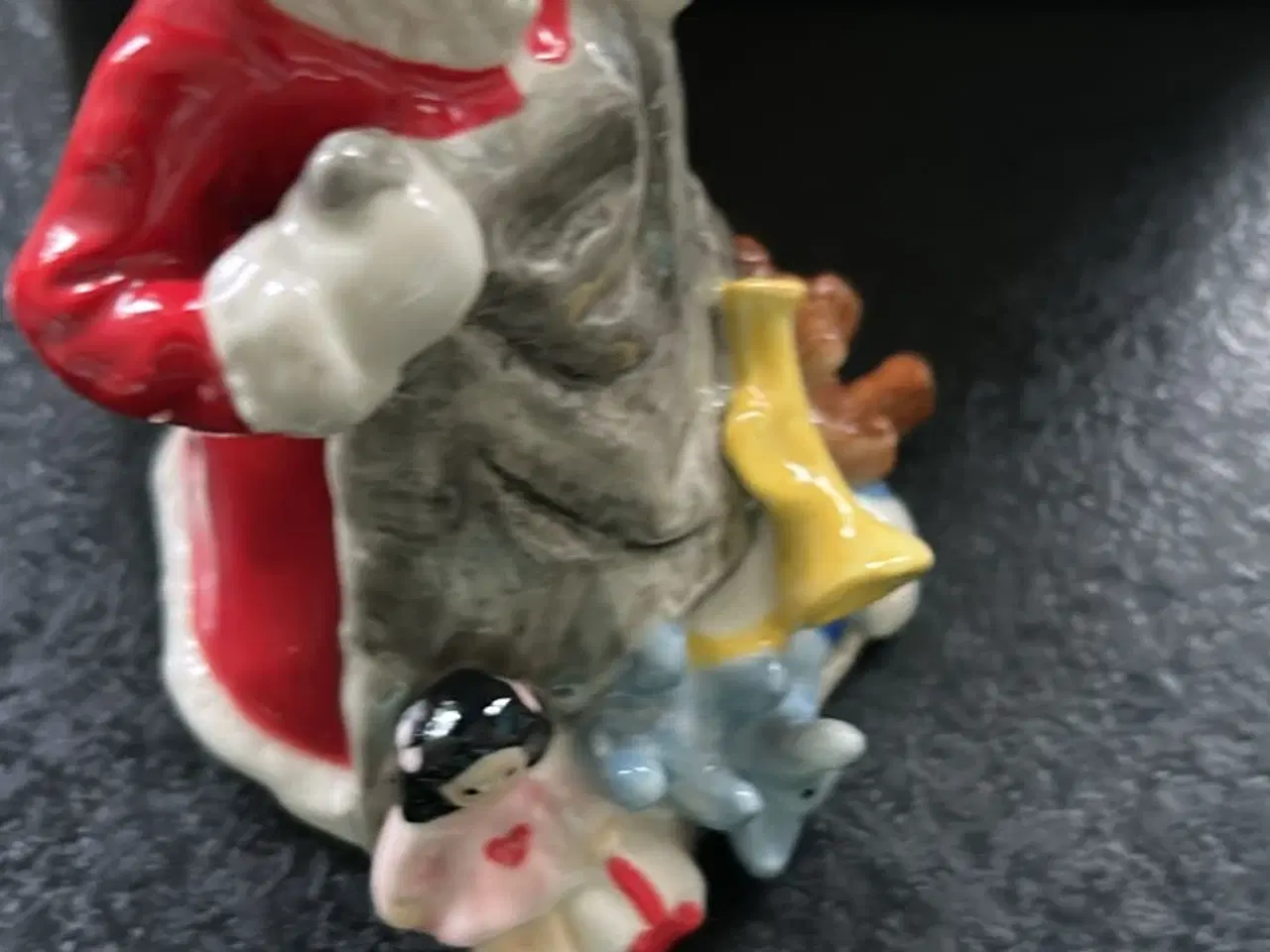 Billede 2 - Royal  års nisse 2018