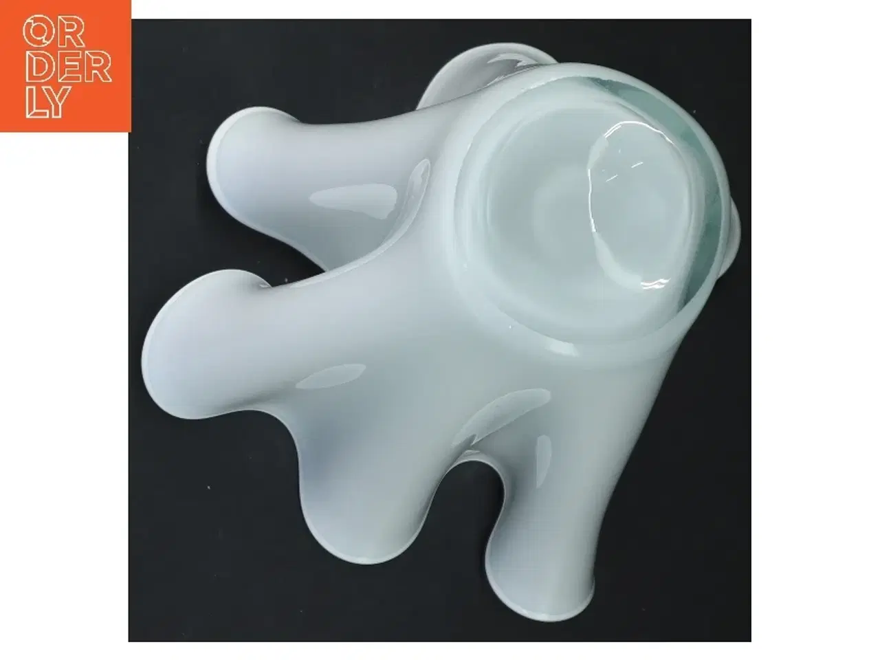 Billede 3 - Hvid vase (str. 19x20 cm)