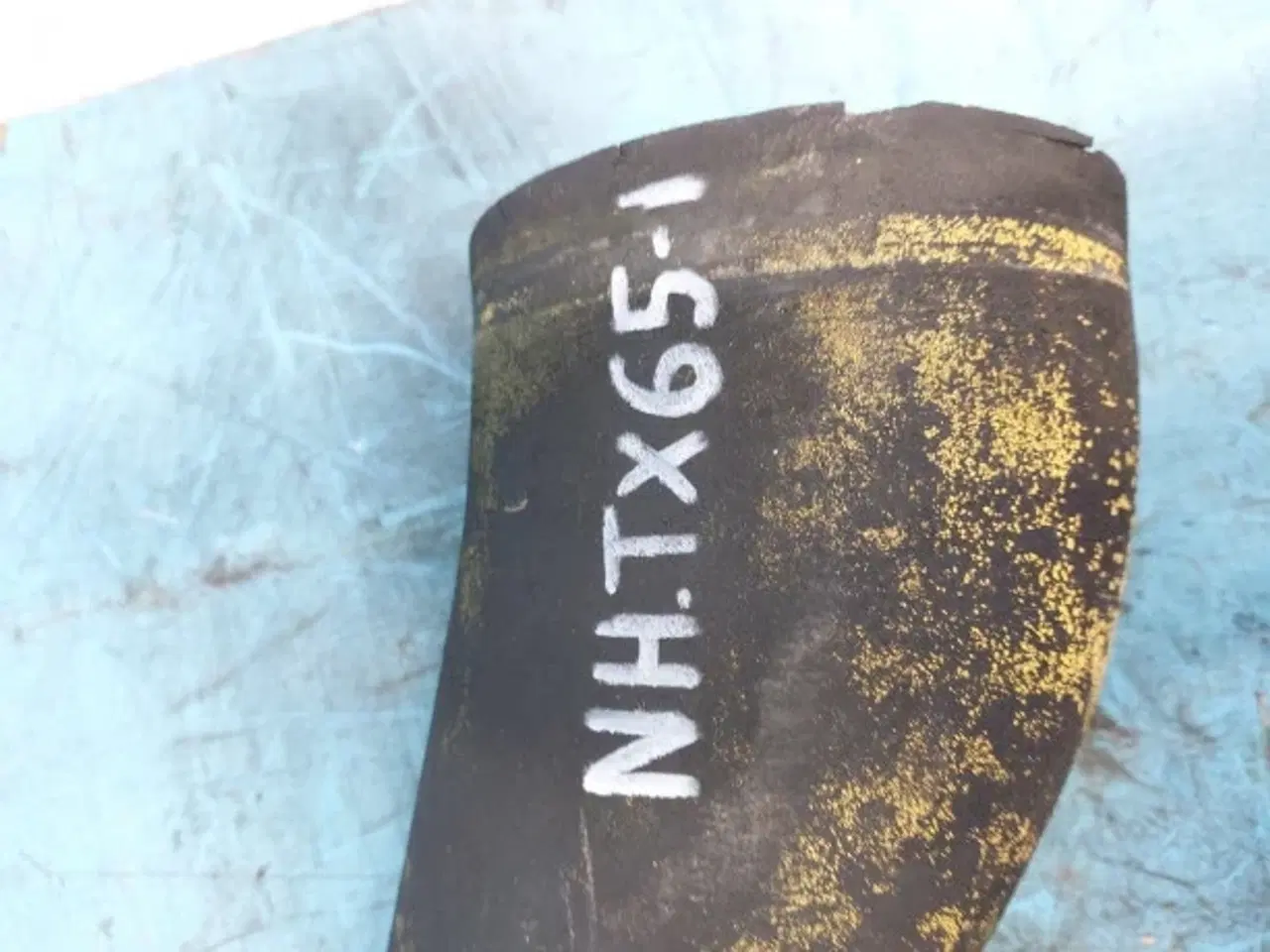 Billede 4 - New Holland TX65 Luftfilter Rør 89833693