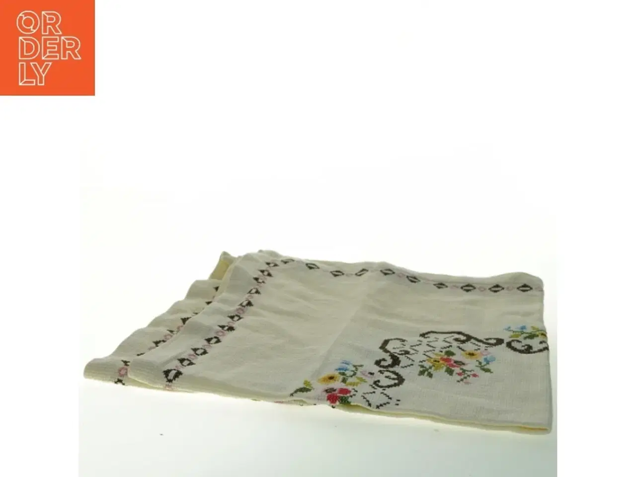 Billede 2 - Broderet dug (str. 66x65 cm)