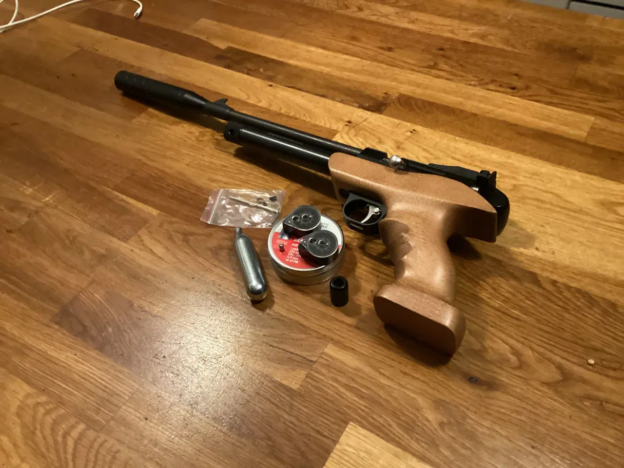 Billede 3 - Luftpistol artimis cp2 cal 4,5 -2 magasiner 