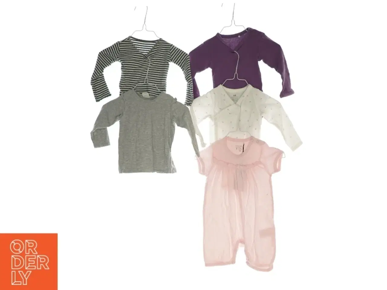 Billede 1 - 2 bluser, 2 bodystockings og 1 bodydragt (str. 74)