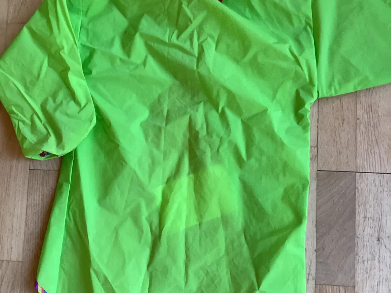 Billede 1 - Plastik forklæde til mindre børn