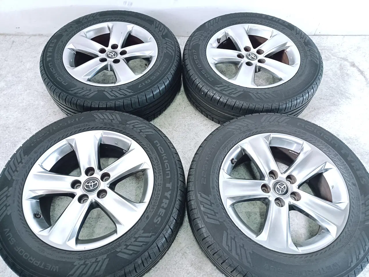 Billede 5 - 5x114,3 17" ET39 nav 60,1ø TOYOTA sommersæt