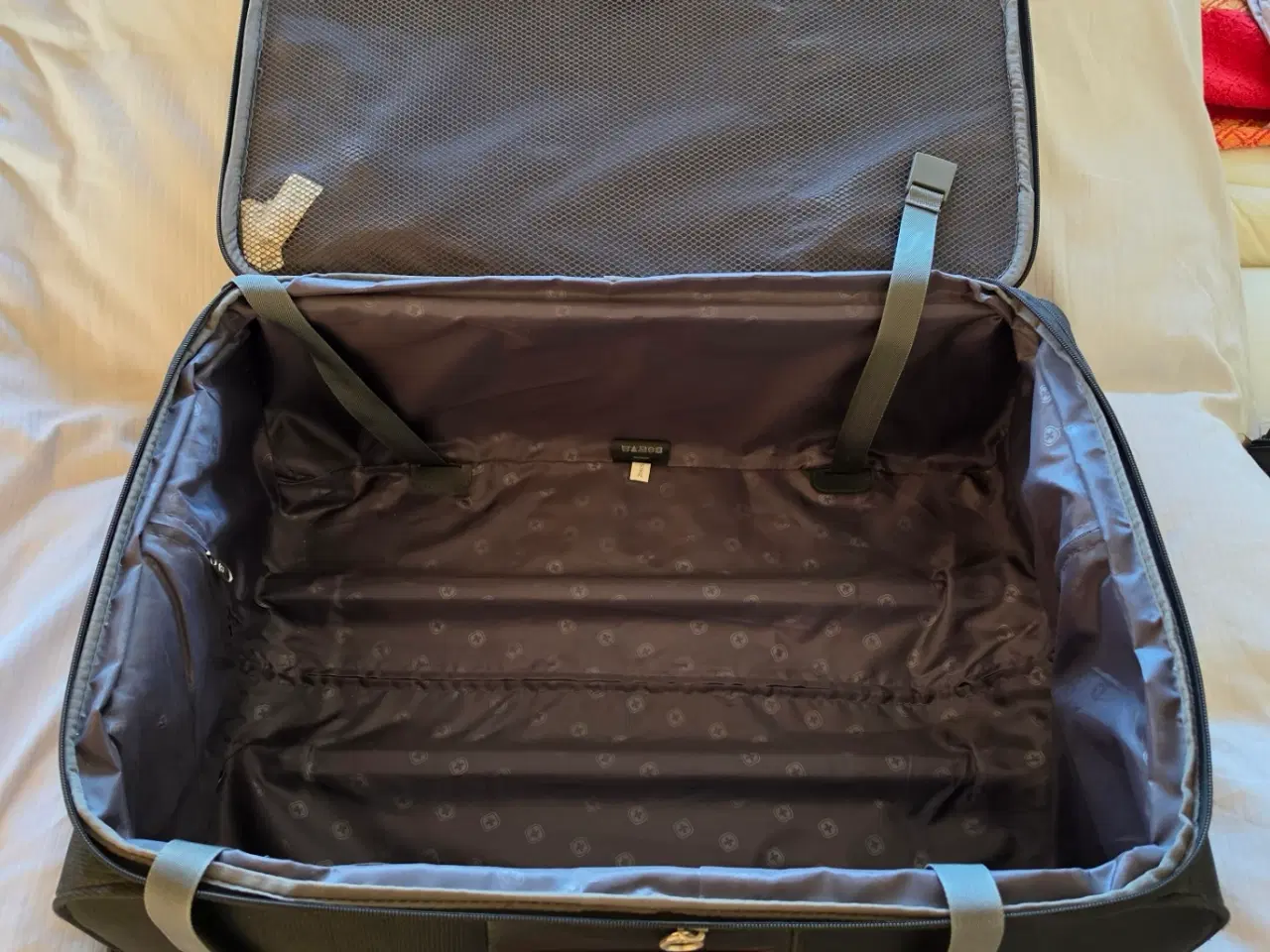 Billede 5 - Wenger trolley kuffert sælges