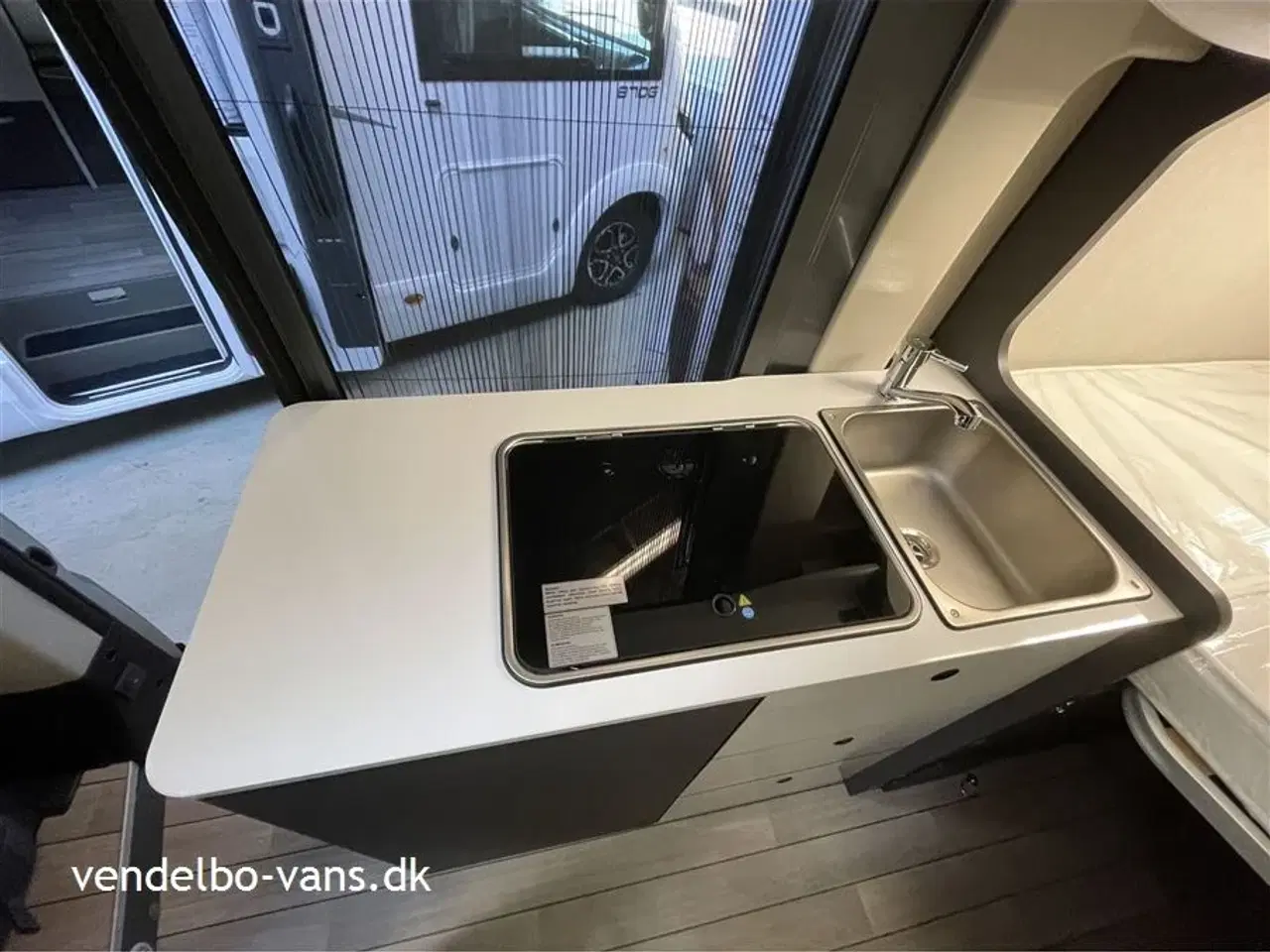 Billede 9 - 2026 - McLouis Menfys Van 1 KUN 541 cm lang - 205 cm bred og 265 cm høj