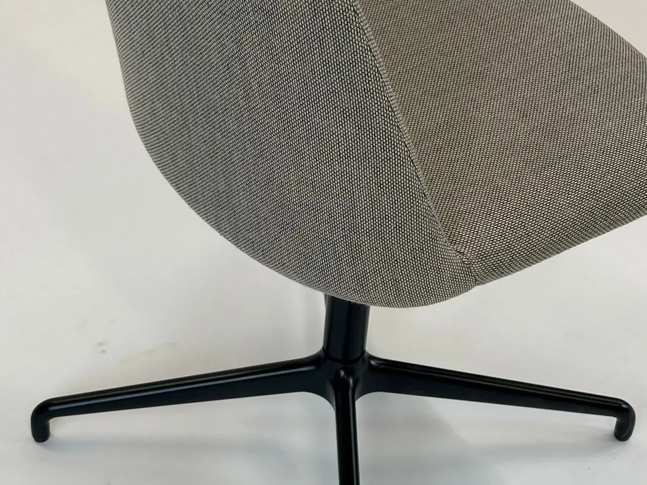 Billede 9 - &tradition | Rely Mødestol (Beige)