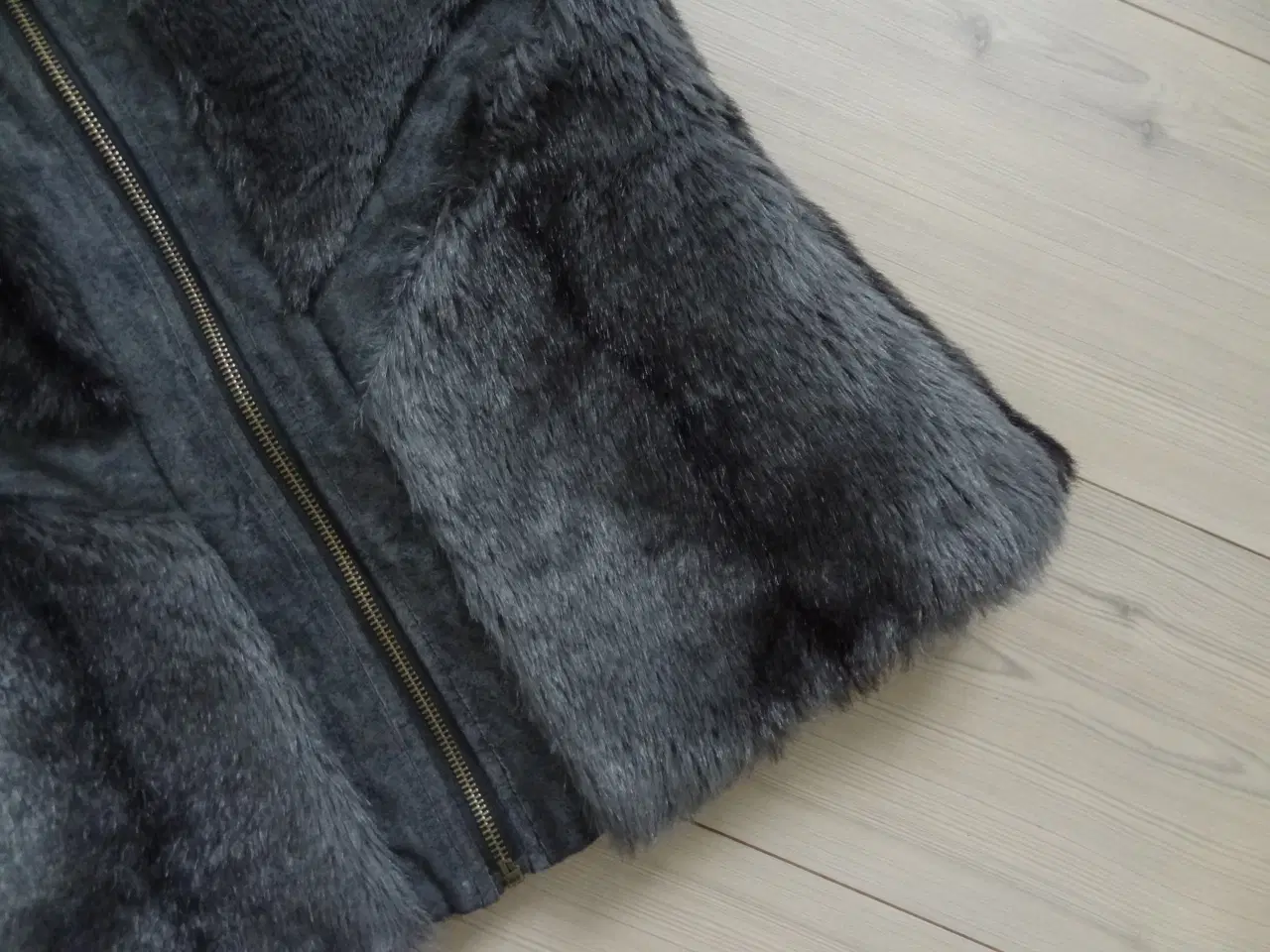 Billede 4 - Vest, Pelsvest, Pels, Vero Moda Str S
