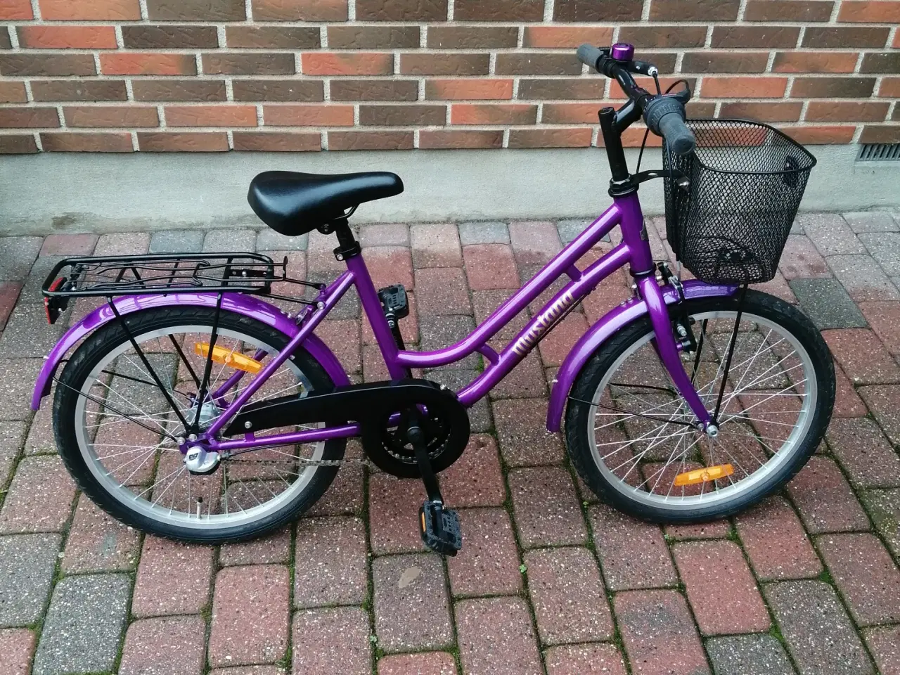 Billede 1 - Rigtig Flot Pigecykel 20" RESERVERET