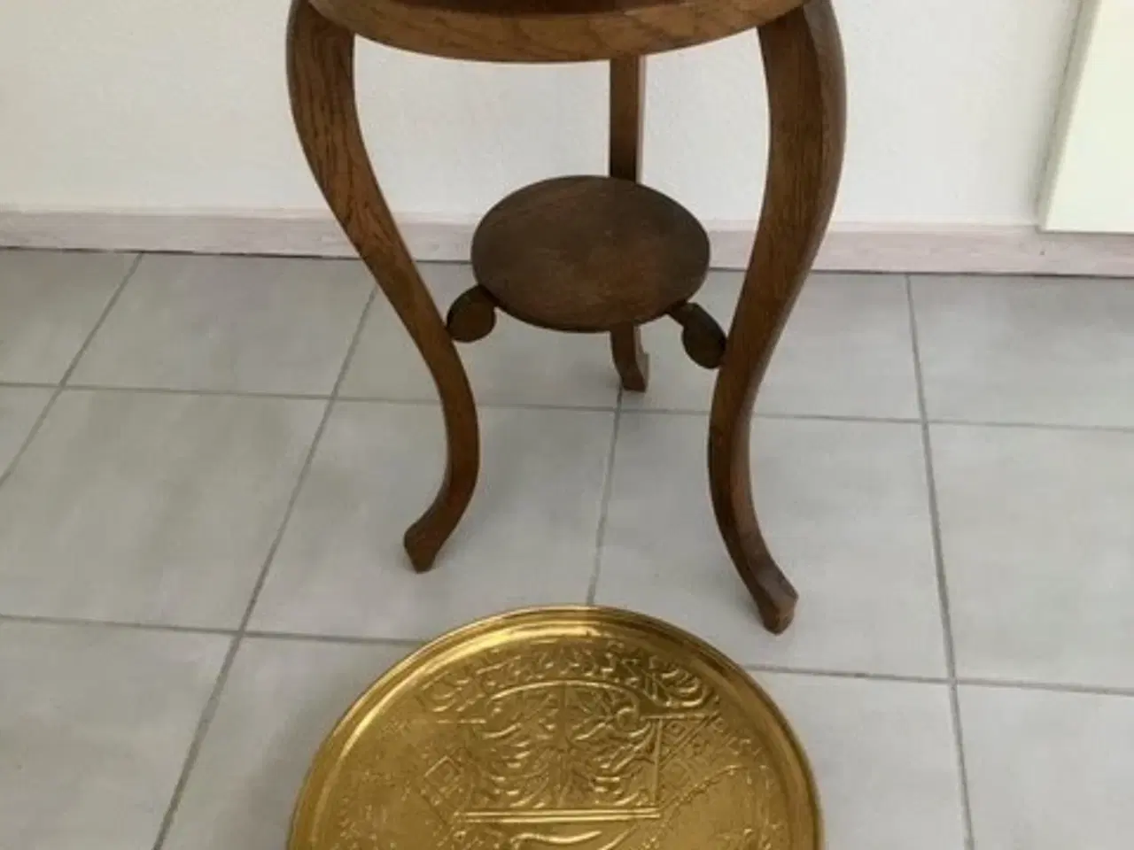 Billede 2 - Rygebord med messingplade