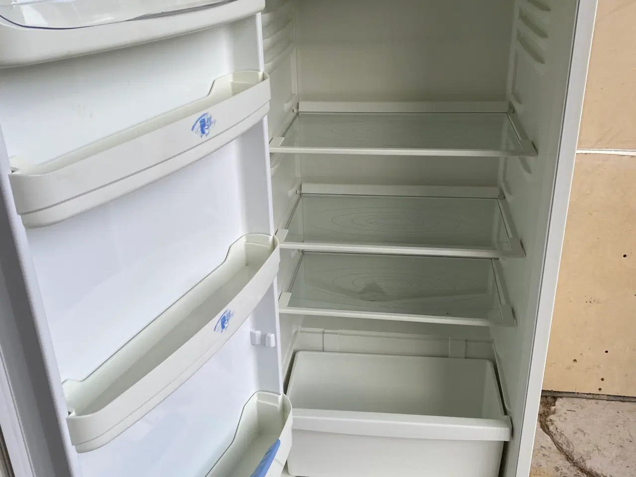 Billede 2 - Whirlpool Køleskab, 140cm høj uden fryseboks