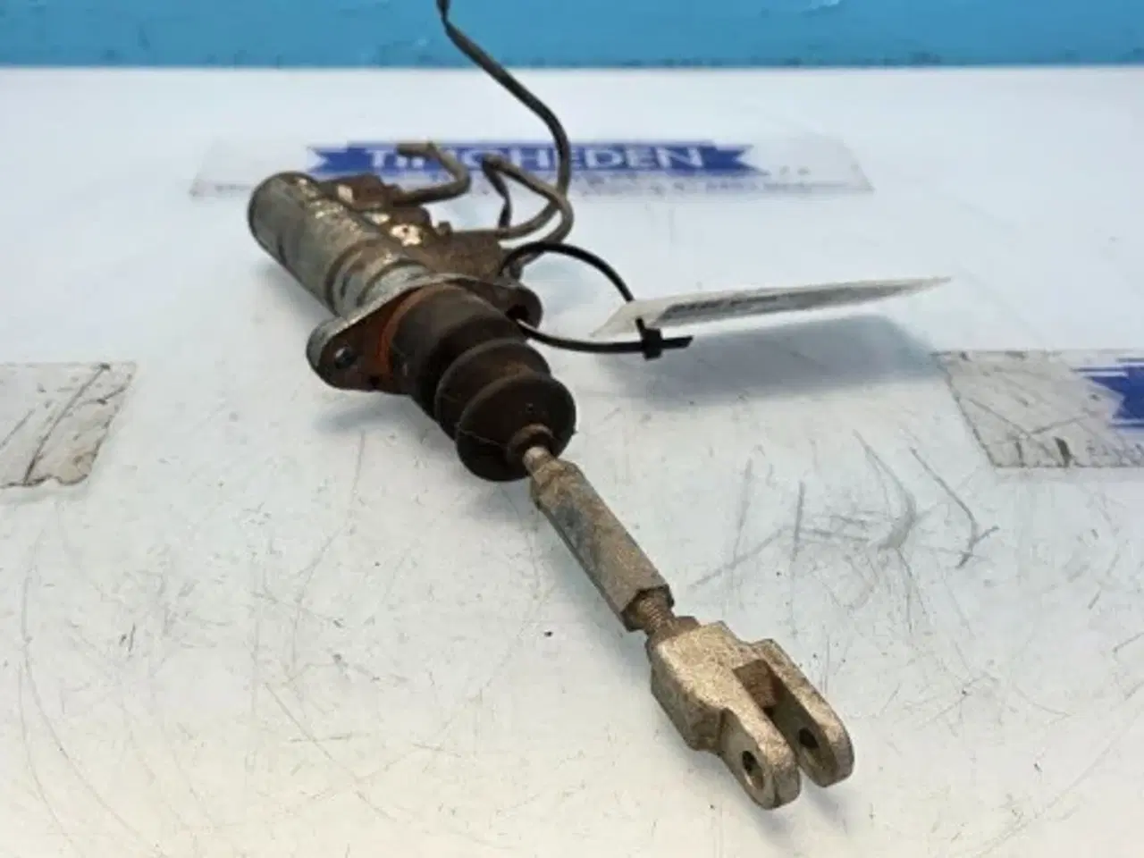 Billede 12 - Case 9120    Ventil    84062326