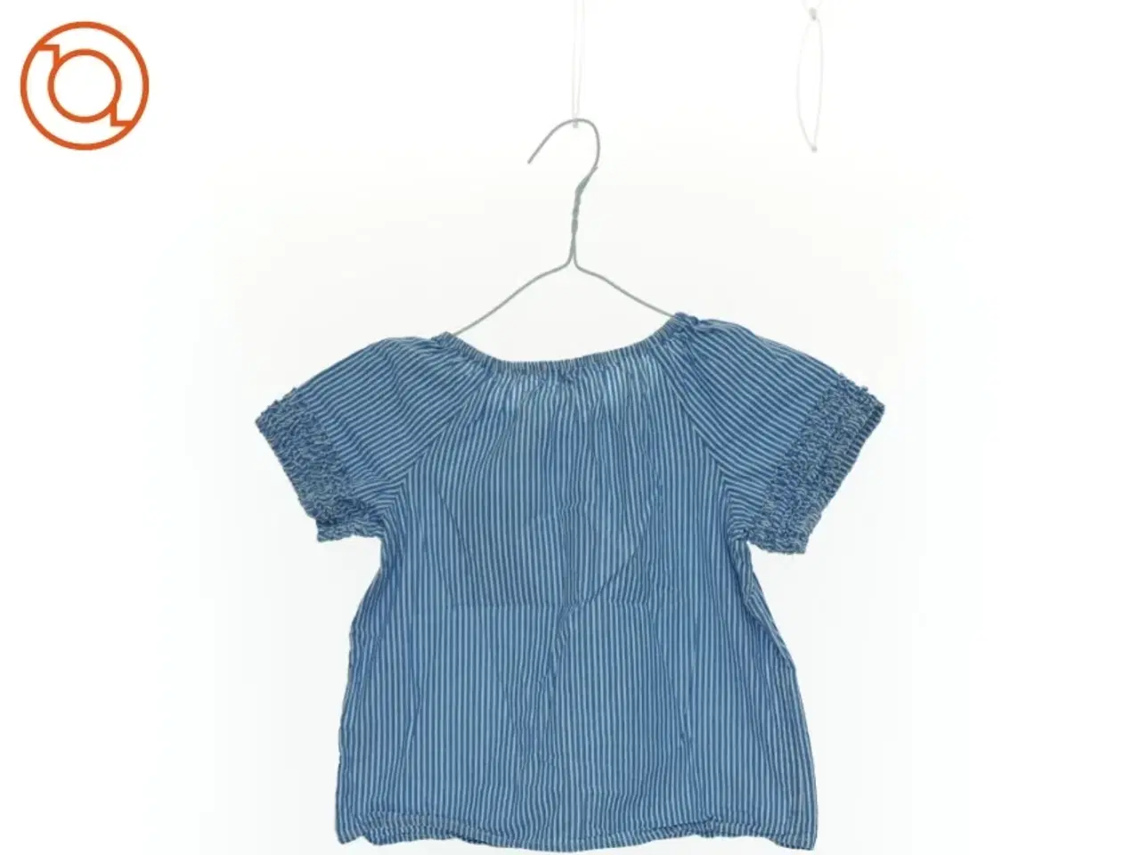 Billede 2 - T-Shirt fra Tommy Hilfiger (str. 122 cm)