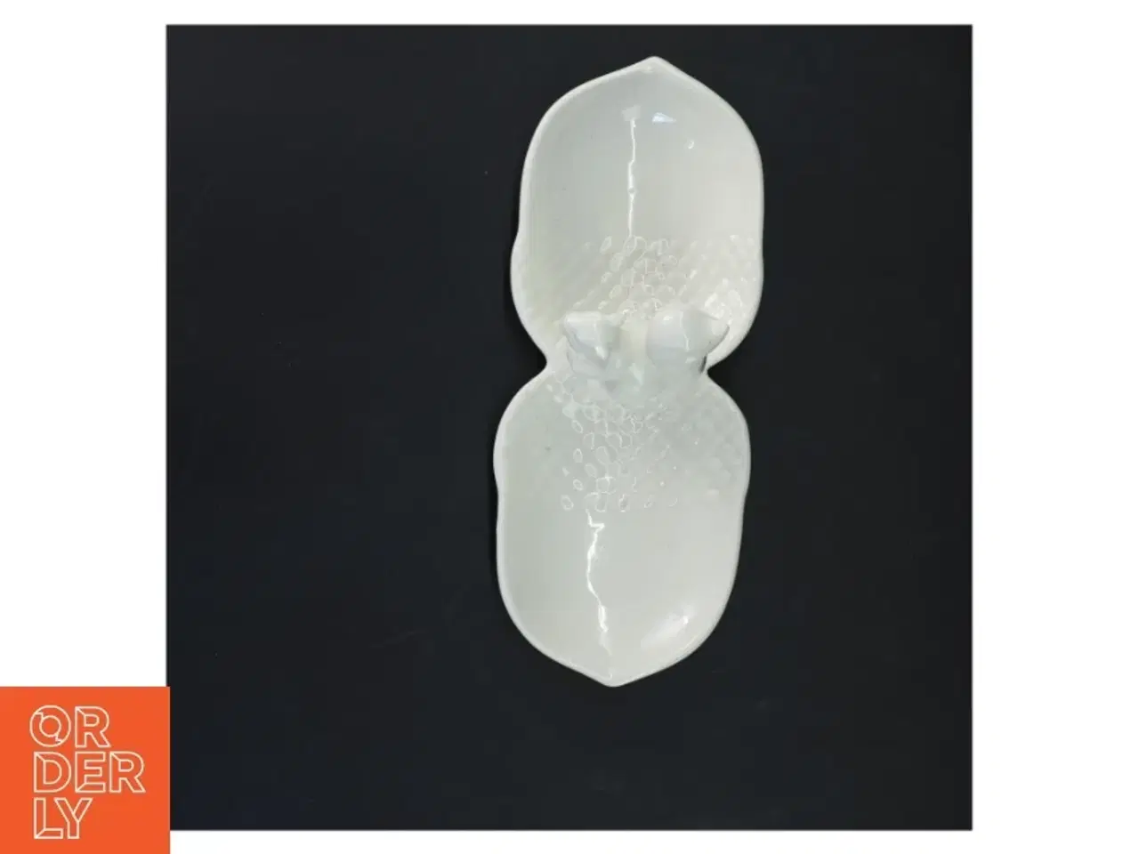 Billede 3 - Keramisk dobbelt skål med Egern skulptur (str. 24x7 cm)