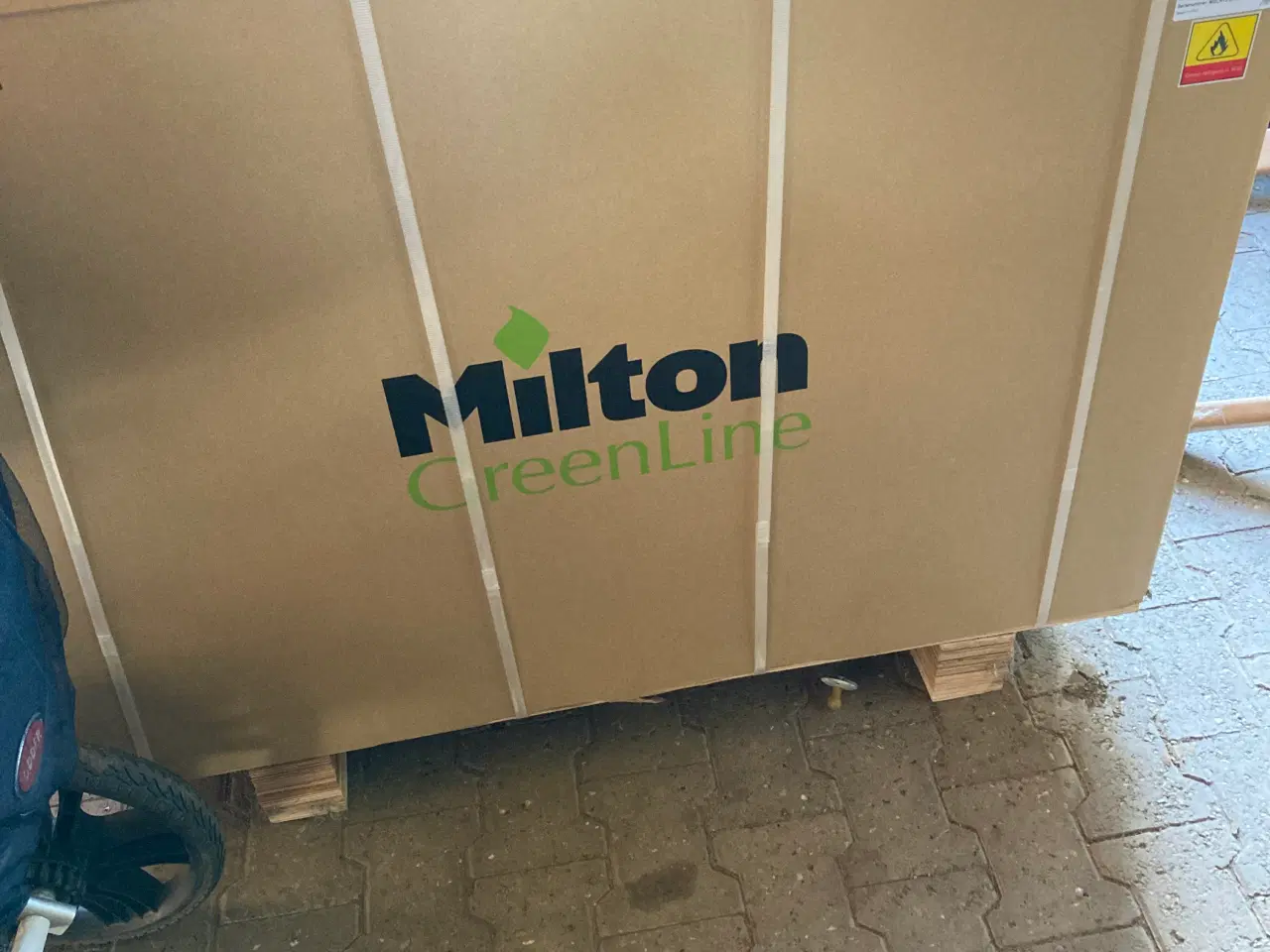 Billede 1 - Milton megatherm 12 kw luft til vand varmepumpe