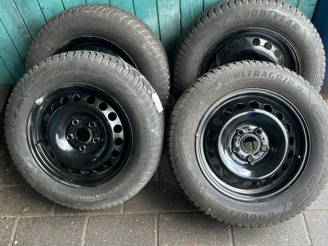 Billede 5 - 4 stk vinterdæk ultragrip 9  
