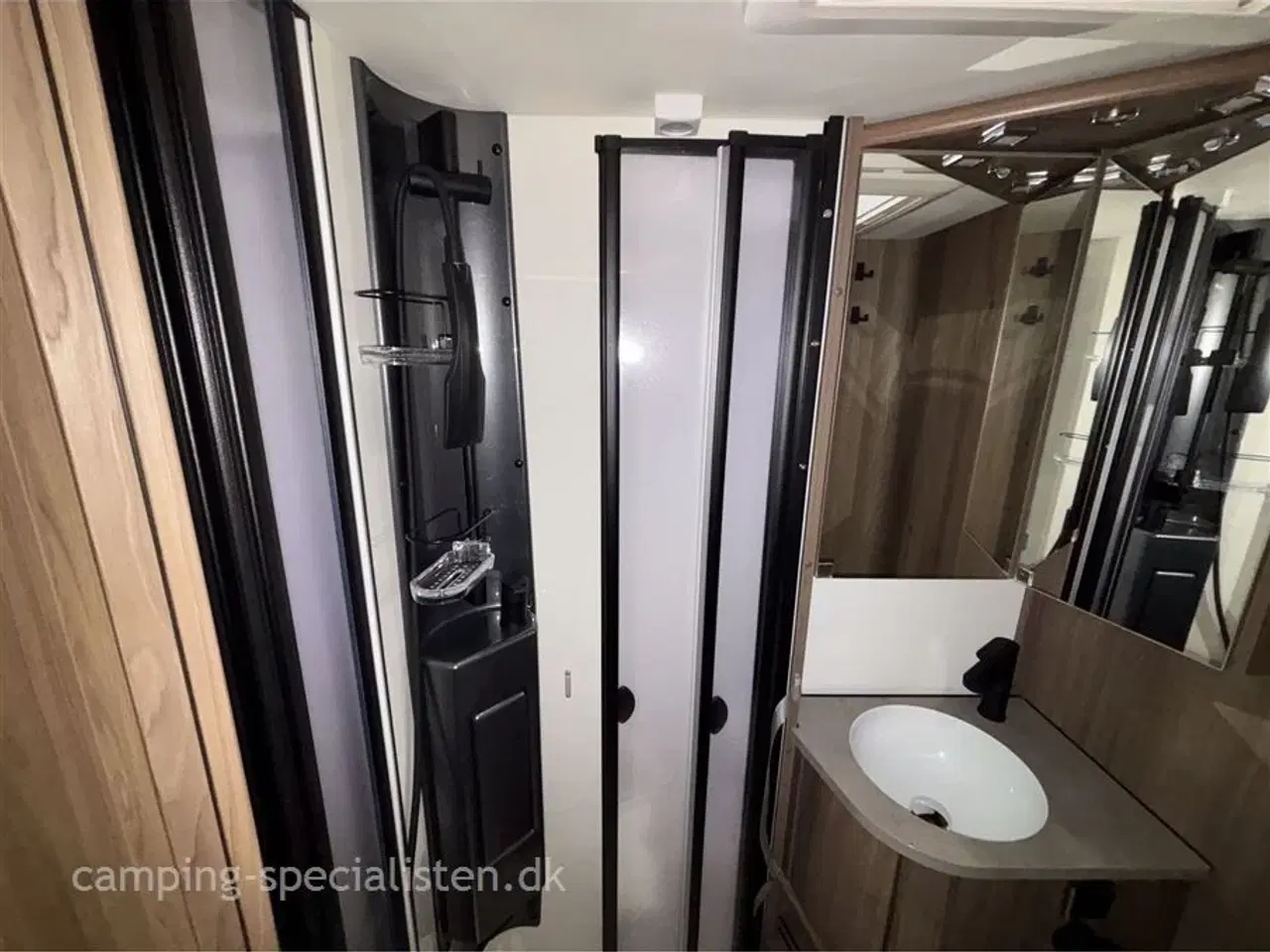 Billede 13 - 2026 - Kabe Travel Master Crown   Kabe Crown i 780 LGB 2026 - Kan snart  ses  hos Camping-Specialisten.dk