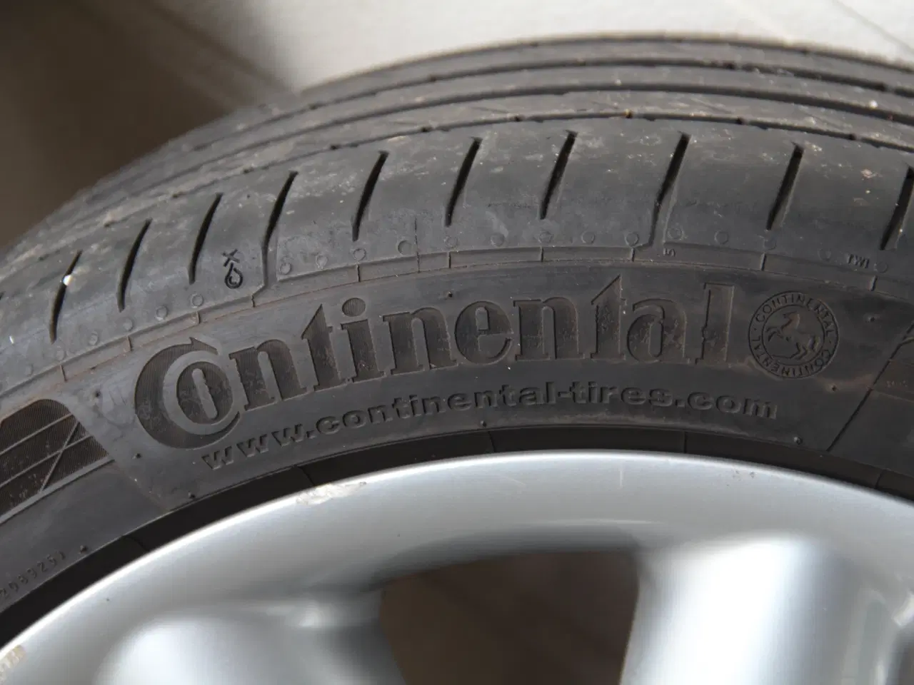 Billede 4 - 205/45-17Sommer hjul mini 70% mønster