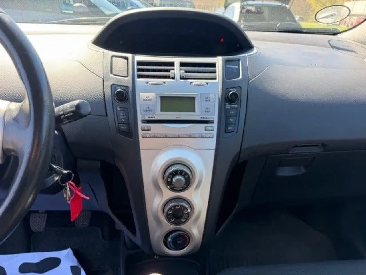 Billede 13 - Toyota Yaris 1,3 Luna