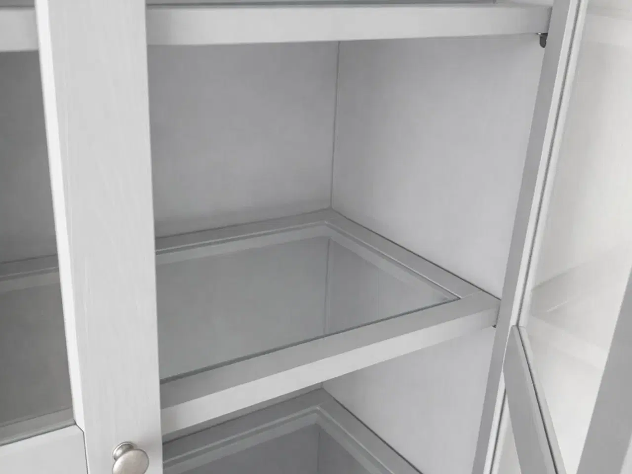 Billede 3 - HAVSTA vitrineskab i gråbeige – 81×35×123 cm