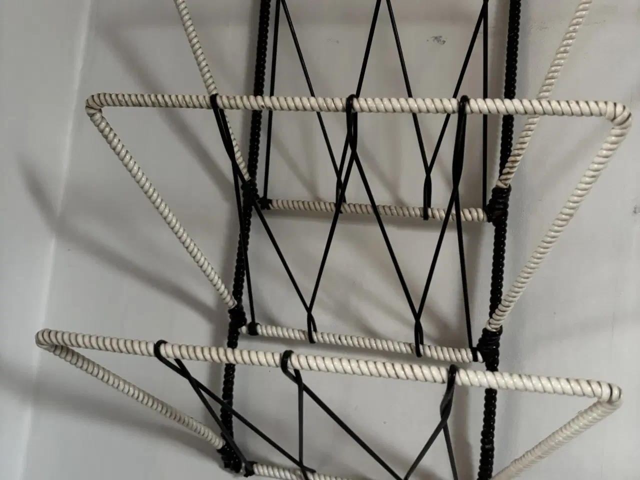 Billede 3 - Retro magasinholder i plast/flet. 