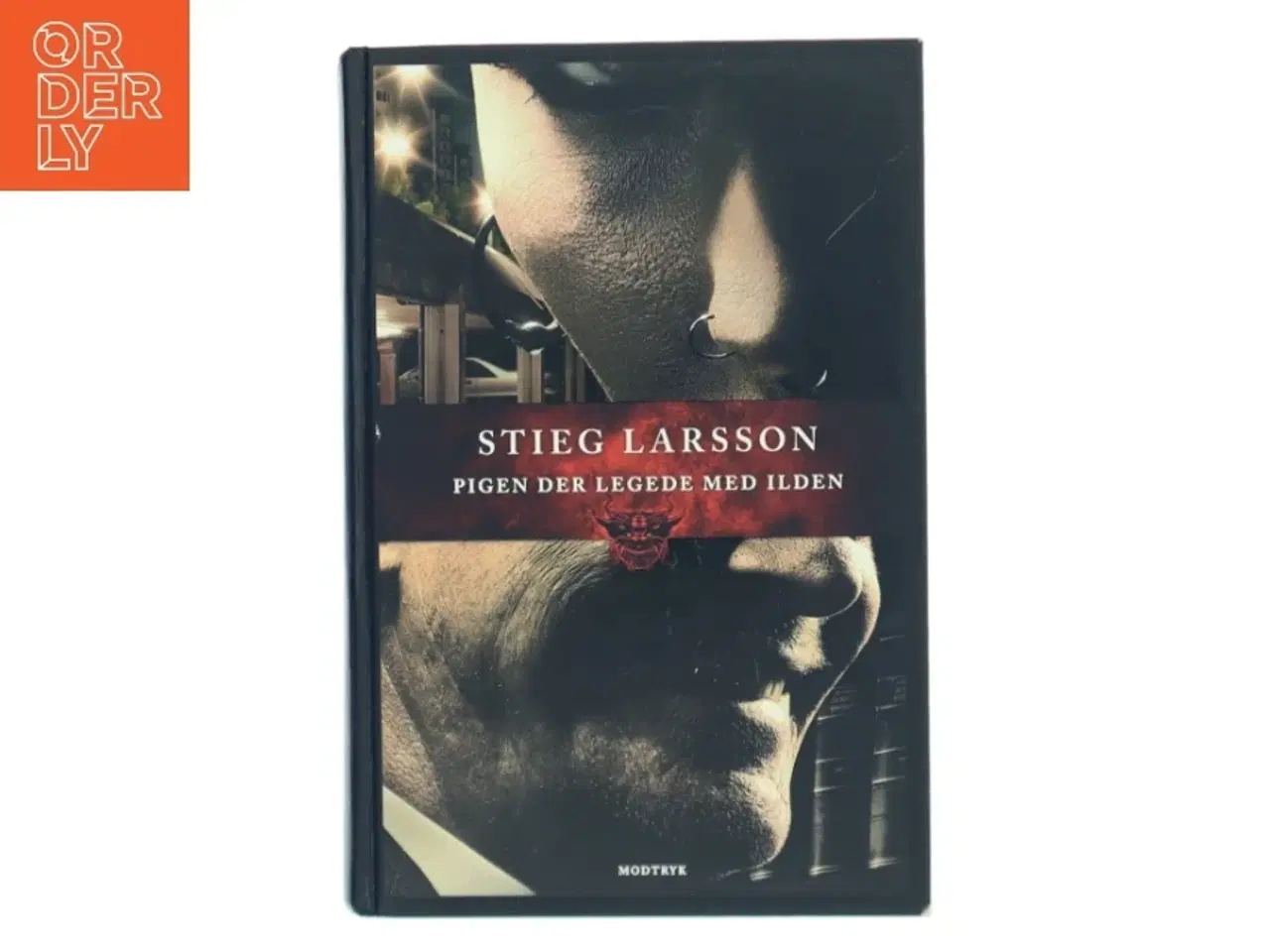 Billede 1 - Pigen der legede med ilden. 2 af Stieg Larsson (Bog)