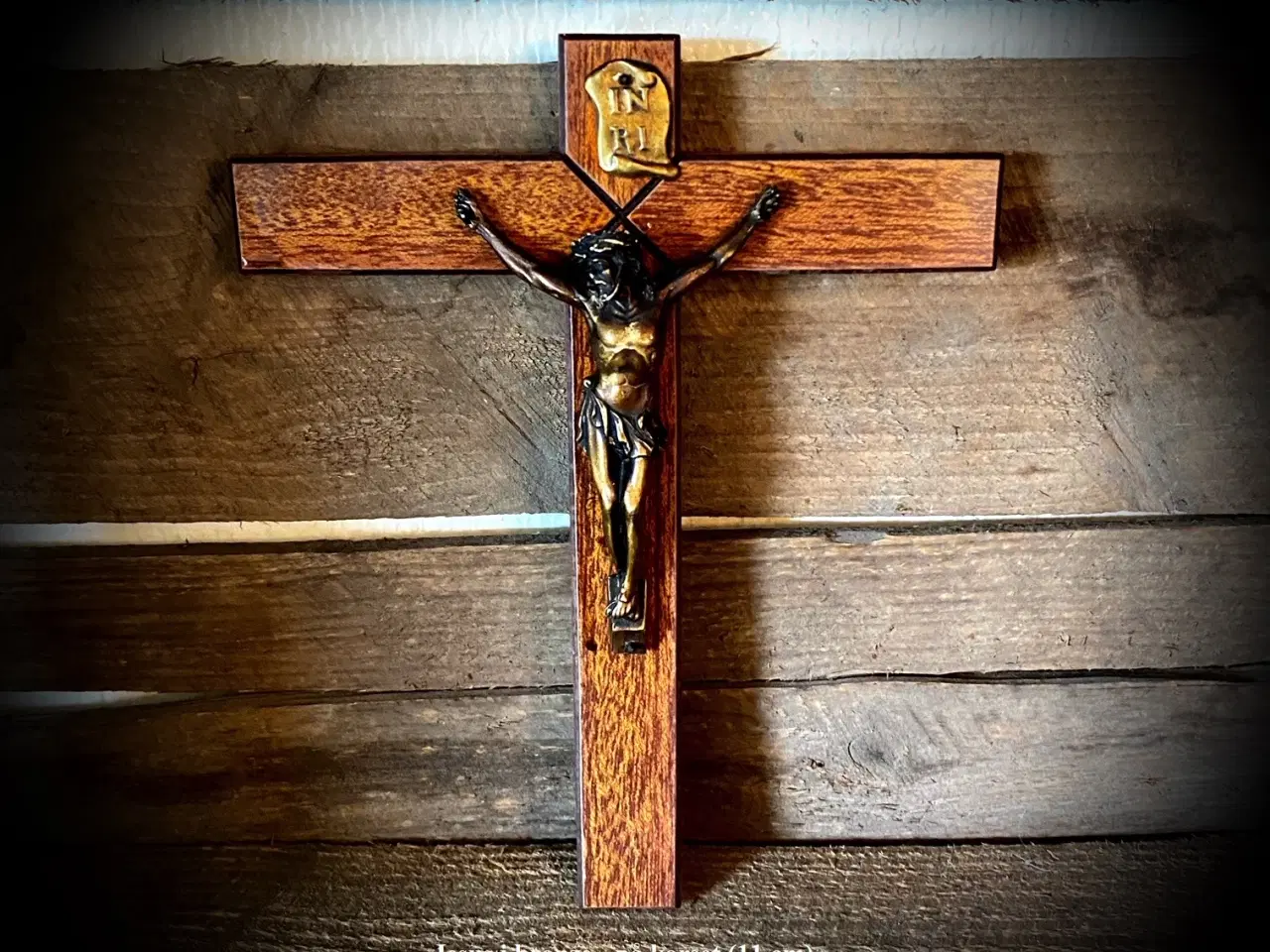 Billede 1 - * Jesus i bronze - på korset (11 cm)