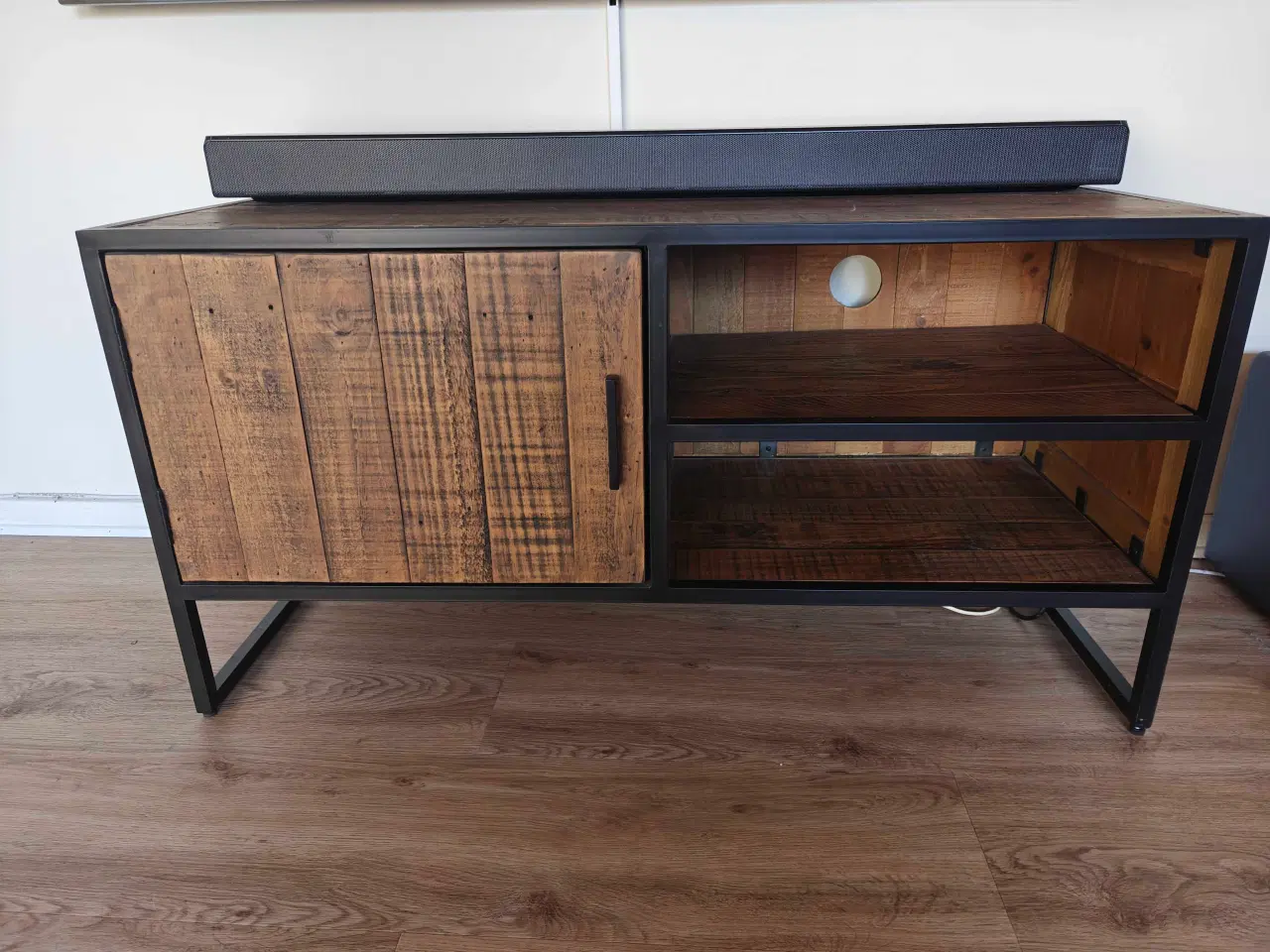 Billede 1 - Rustik Tv møbel