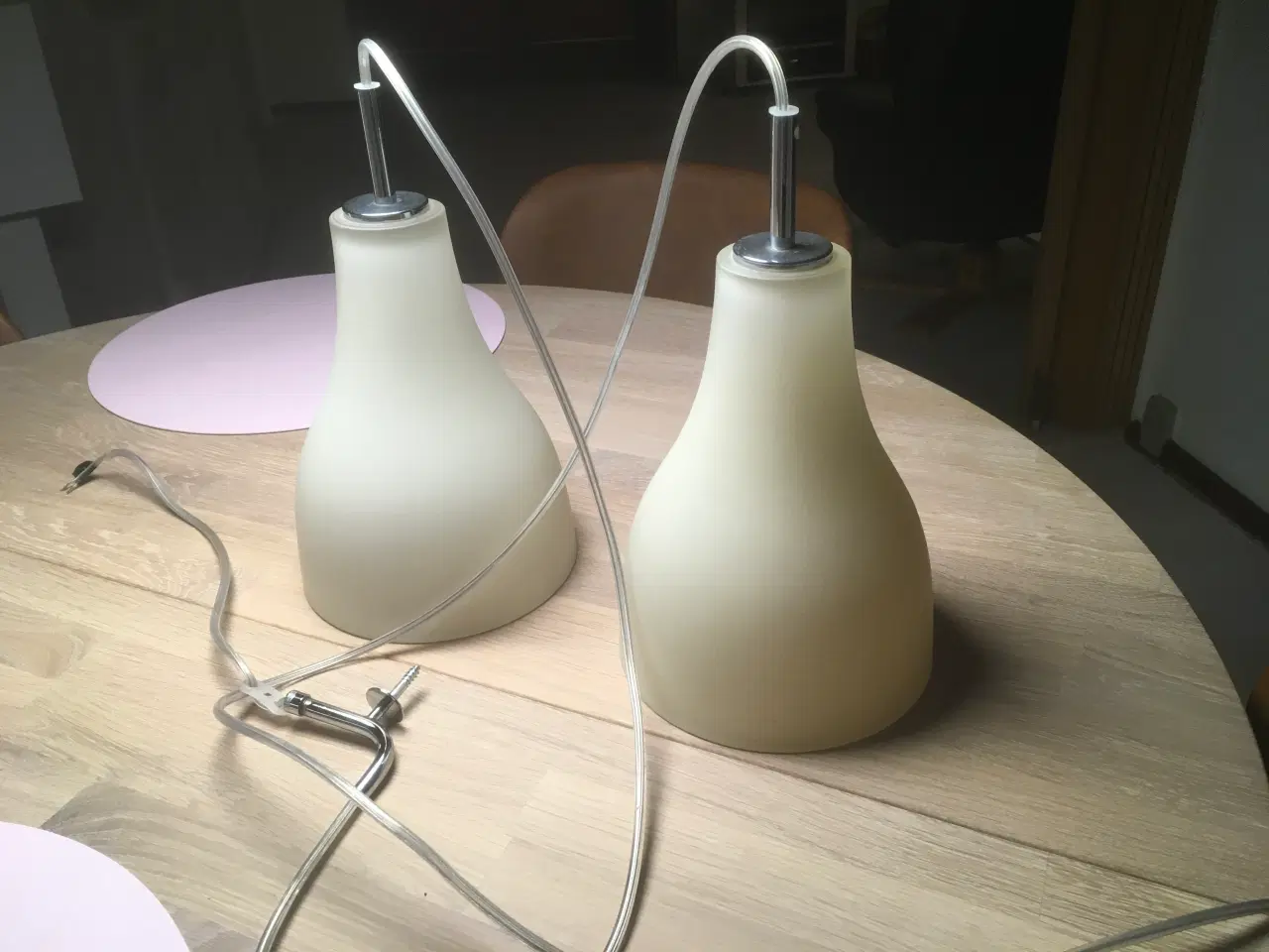 Billede 3 - Pendellamper hvide 2 stk.