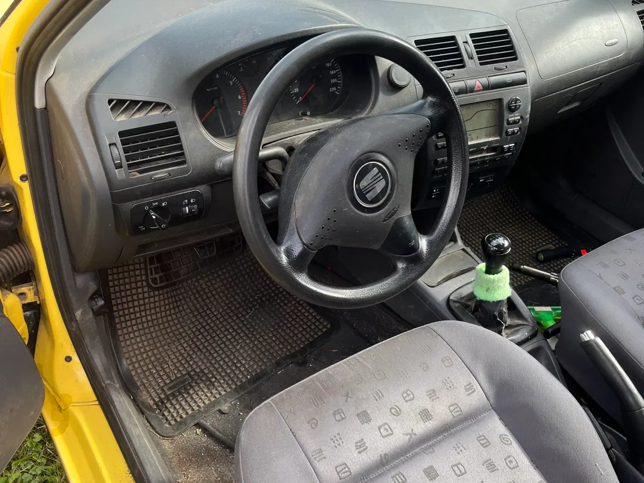 Billede 4 - Bil Et år til syn, nummerplader kan medfølge