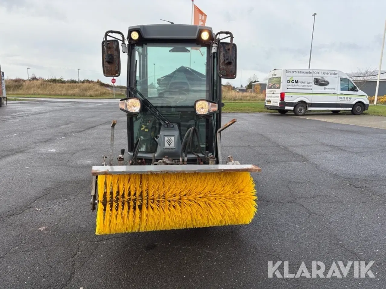 Billede 2 - Redskabsbærer Kärcher MIC C