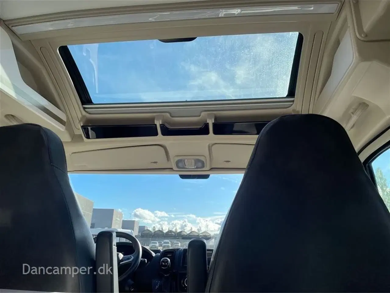Billede 15 - 2022 - Chausson Premium Road Line   Kommissionsbil!  Speciallakering, 9 trins automatgear, 160 Hk,  træk og skyroof
