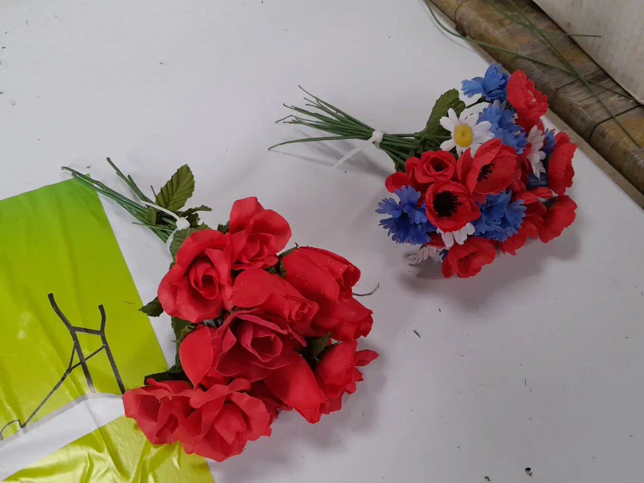 Billede 4 - Diverse Plastik blomster, fra 5,-kr. pr. stk.