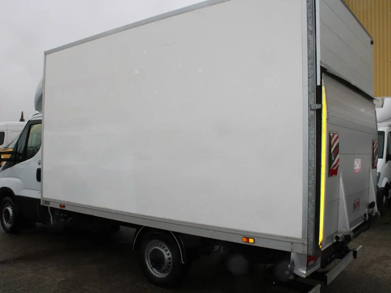 Billede 7 - Iveco Daily 2,3 35S14 Alukasse m/lift