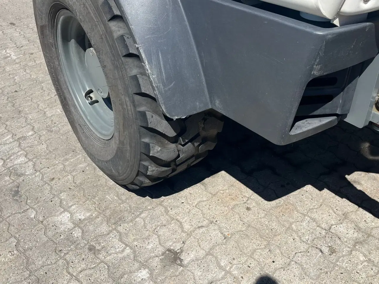 Billede 19 - Liebherr l506 4,3tons læsser med skovl og gafler