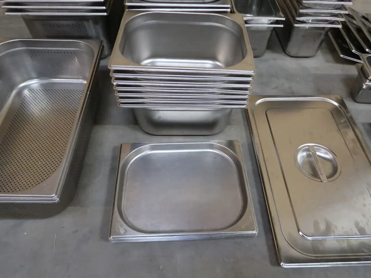Billede 3 - 52 stk. ass. Rustfrit stål kantiner / låg
